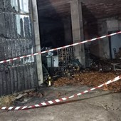 Incendio in agriturismo di Moasca: ingenti danni ma nessuna criticità per i presenti