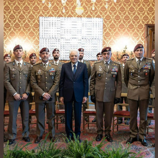 Alessandro Binello (a sinistra nella foto) col Presidente della Repubblica Sergio Mattarella durante l udienza al Quirinale.