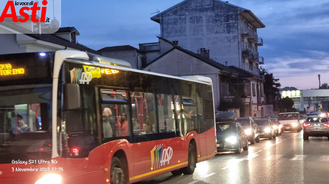 Rinnovo flotta dei bus Asp: l'opposizione chiede chiarimenti