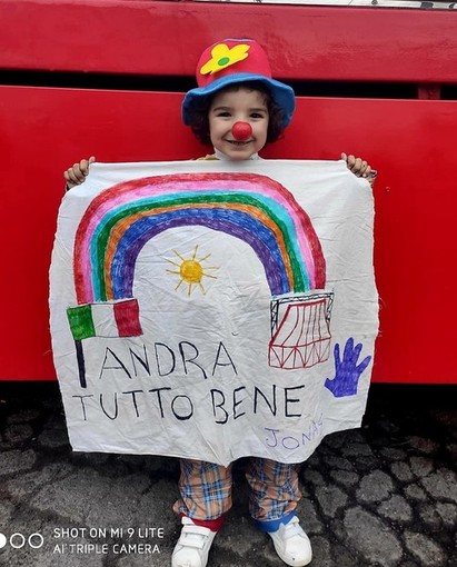 Domani, giorno della Befana, arrivano i burattini online del Circo delle Stelle