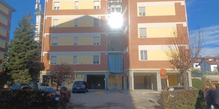 Condominio di Asti, in via Turati al freddo: &quot;Siamo 24 famiglie con anziani e bambini&quot;