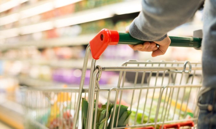 Ferragosto di lavoro per gran parte dei supermercati astigiani