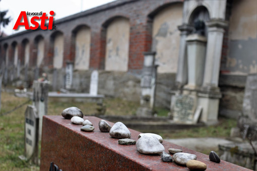 Alcuni scatti del cimitero ebraico di Asti (Merphefoto)