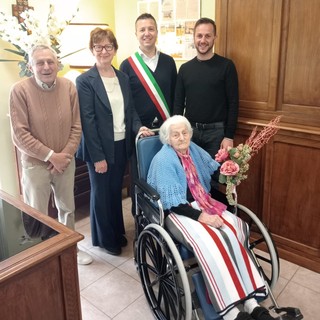 A San Damiano festeggiata la donna più longeva del paese. Angela Perosino ha compiuto 103 anni