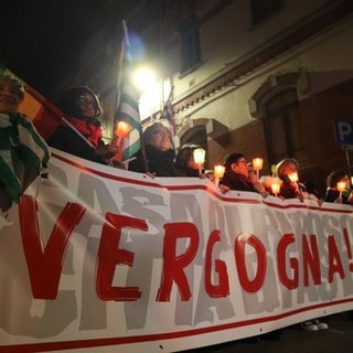 La fiaccolata di protesta dopo la chiusura del Maina (Archivio, MerfePhoto)