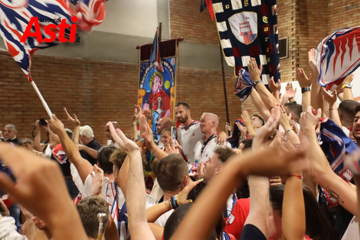 Festeggiamenti in Torretta dopo la vittoria del Palio 2024