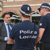 L'assessore Luigi Giacomini con la polizia locale