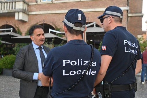 L'assessore Luigi Giacomini con la polizia locale