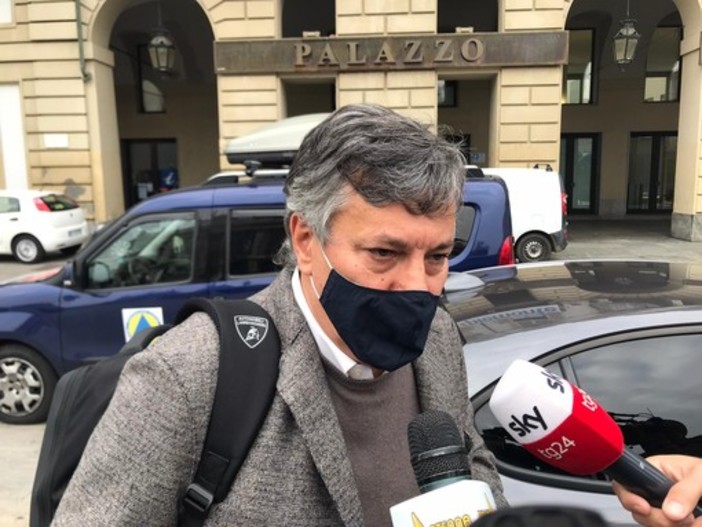 Covid, l'ammissione di Icardi: &quot;Ricoveri in ospedale? Il sistema regge ancora 10-12 giorni&quot; [VIDEO]