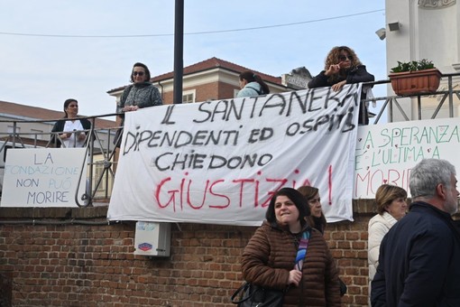 La manifestazione per evitare la chiusura della struttura, lo scorso autunno