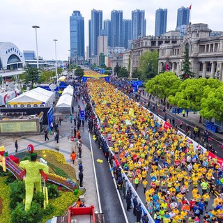 Studenti Suism dell'Università di Asti alla maratona di Wuhan