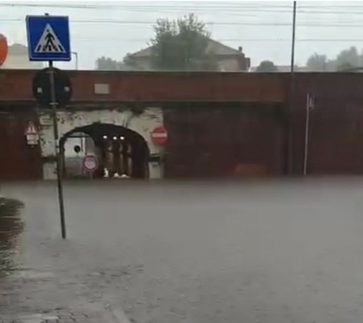 La zona di sottopasso al Mulino allagata per le piogge di questa mattina