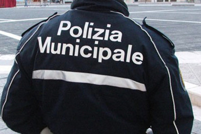 Pedone investito in corso Don Minzoni, la Polizia Municipale costretta a intervenire