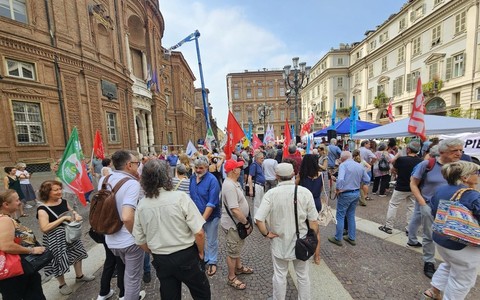 Le immagini della manifestazione in piazza Carignano