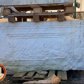 Il Nucleo Carabinieri Tutela Patrimonio Culturale restituisce allo Stato un prezioso sarcofago in marmo di epoca romana [VIDEO]