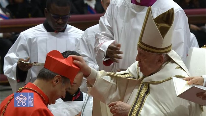 Sei comuni dell'Astigiano hanno un nuovo cardinale: ieri Roberto Repole ha ricevuto la berretta da papa Francesco