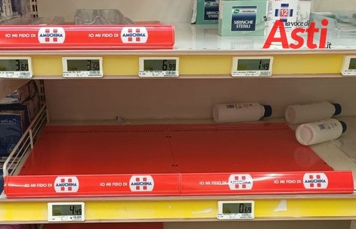 Anche ad Asti supermercati affollati e richiesta straordinaria di disinfettanti per le mani nelle farmacie. Ma le scorte si stanno esaurendo