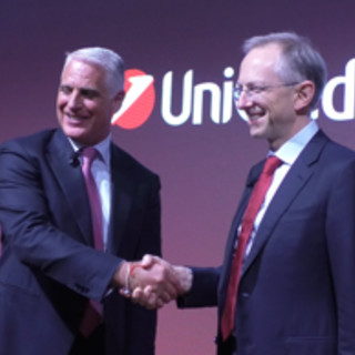 Unicredit sigla partnership con Ferrari, a marzo grande evento a Milano