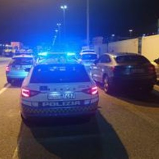 Incidente sul lavoro al porto di Genova, operaio muore schiacciato contro container