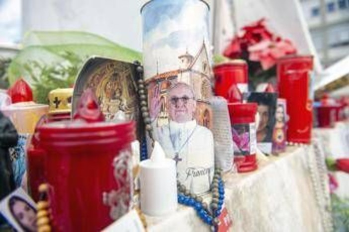 Papa Francesco, Vaticano: &quot;Niente bollettino medico, situazione stabile&quot;